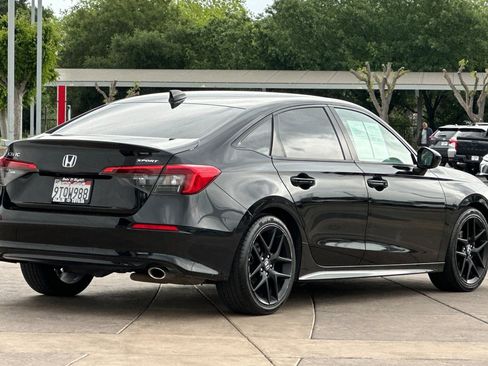 Used 2022 Honda Civic Sport image 4