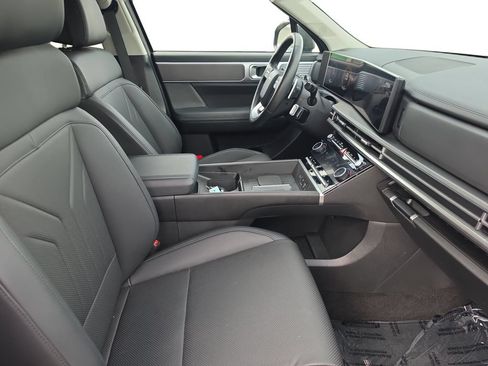 Used 2025 Hyundai Santa Fe SEL AWD/4WD image 18