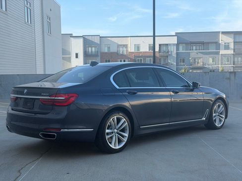 Used 2016 BMW 750i xDrive AWD/4WD image 3