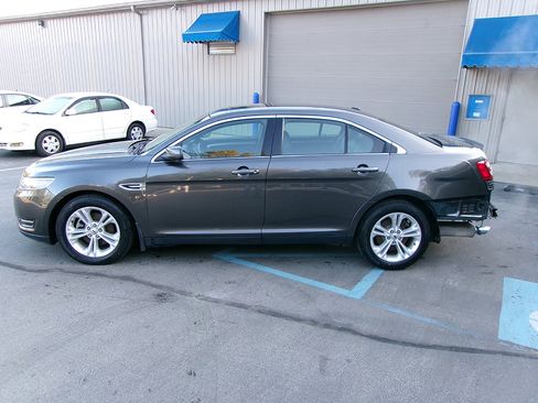 Used 2018 Ford Taurus SEL w/ Equipment Group 201A image 17