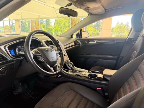 Used 2013 Ford Fusion SE FWD image 16
