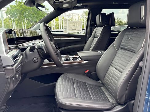 New 2026 Cadillac Escalade Platinum Sport AWD/4WD image 9