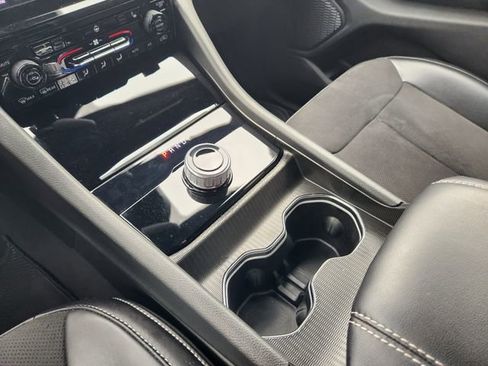 Certified 2024 Jeep Grand Cherokee Altitude image 22