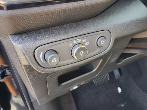 Used 2023 Chevrolet TrailBlazer LT w/ Convenience Package AWD/4WD image 23