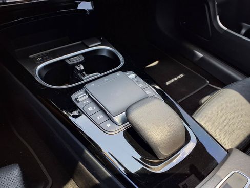 Used 2023 Mercedes-Benz CLA 250 image 24