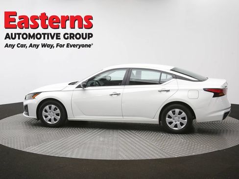 Used 2024 Nissan Altima 2.5 S FWD image 59