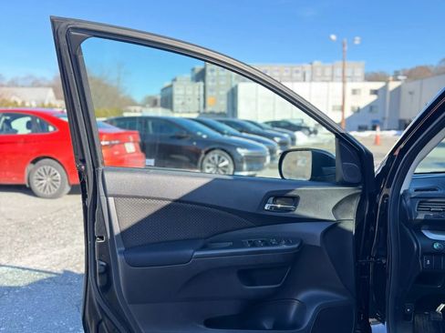 Used 2016 Honda CR-V EX image 16