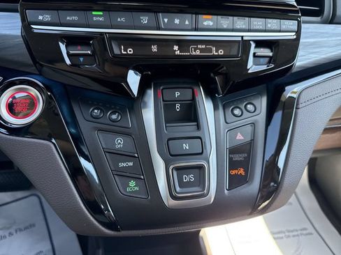 Used 2025 Honda Odyssey Elite image 24