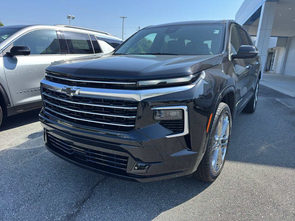 New 2026 Chevrolet Traverse High Country FWD image 1