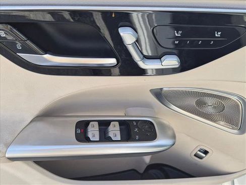 Used 2022 Mercedes-Benz C 300 Sedan image 11