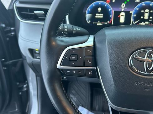 Used 2023 Toyota Highlander Limited image 24