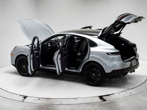 New 2026 Porsche Cayenne Coupe AWD/4WD image 37