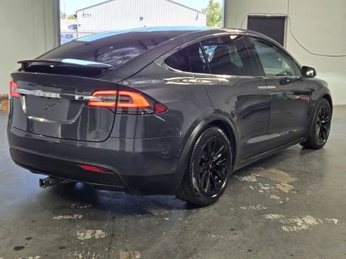 Used 2018 Tesla Model X 100D AWD/4WD image 4