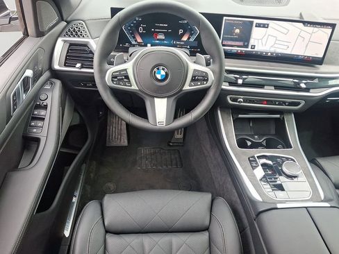 Used 2025 BMW X5 xDrive40i AWD/4WD image 12