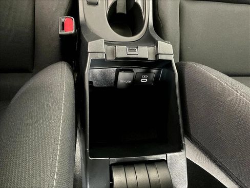 Used 2024 Toyota Corolla LE FWD image 17