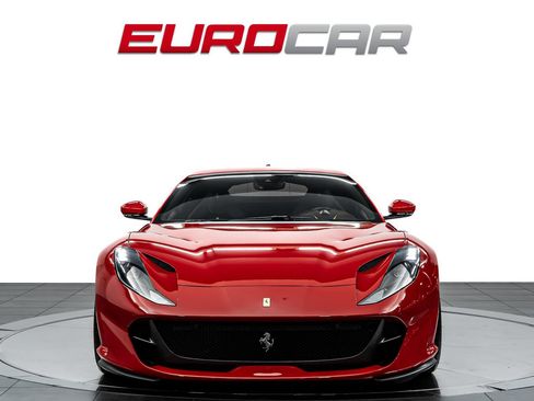 Used 2021 Ferrari 812 Superfast RWD image 8