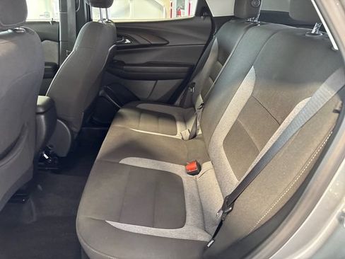 Used 2025 Chevrolet TrailBlazer LT AWD/4WD image 14