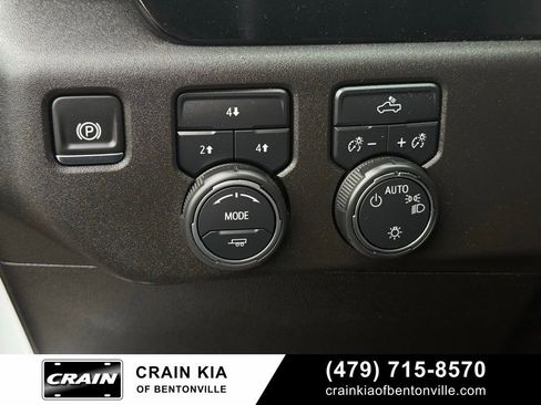 Used 2025 Chevrolet Silverado 2500 LT AWD/4WD image 13