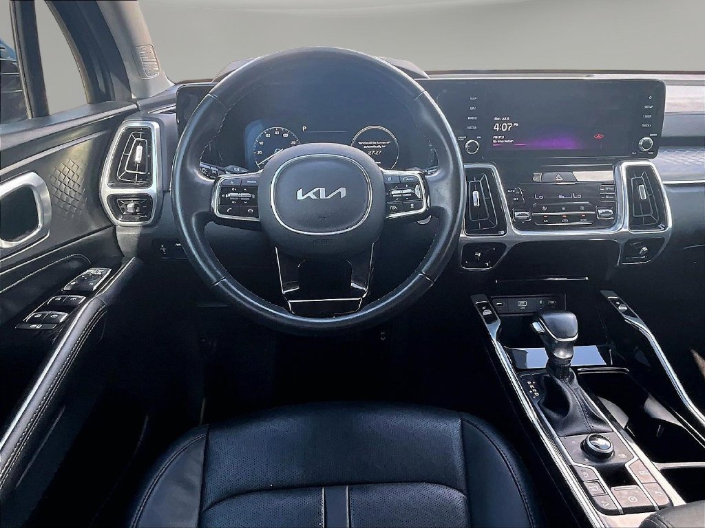 Used 2023 Kia Sorento SX AWD/4WD image 10