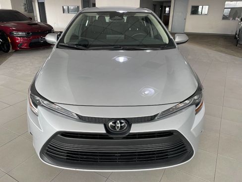 Used 2024 Toyota Corolla LE image 2