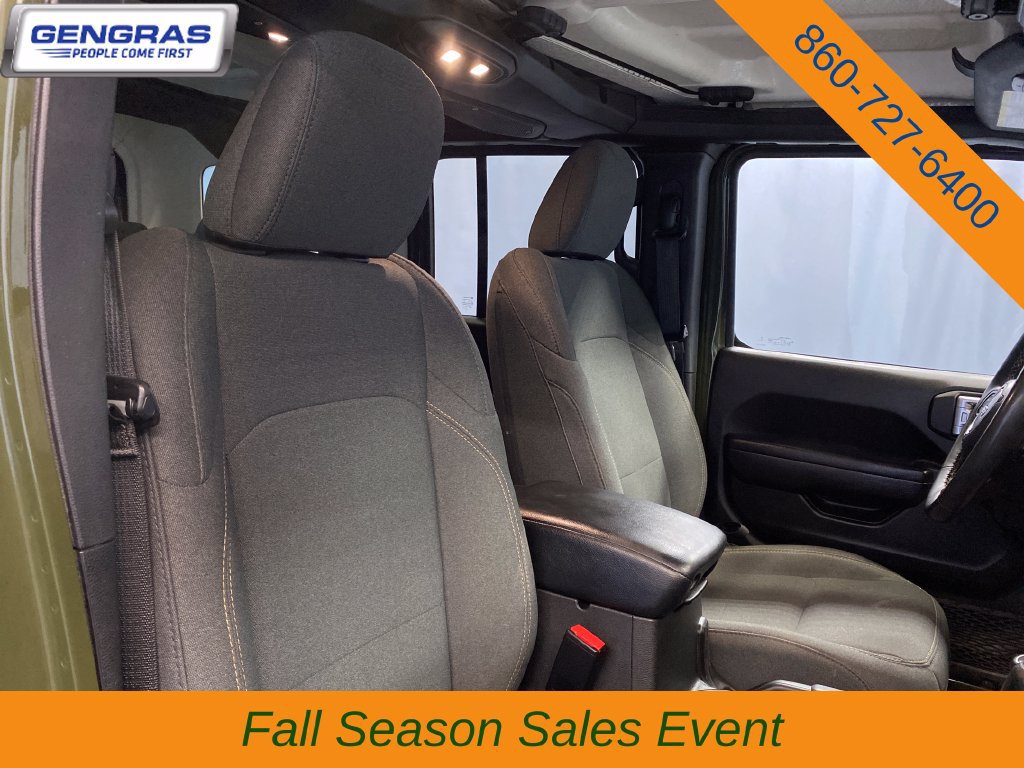 Used 2024 Jeep Wrangler Unlimited AWD/4WD image 39