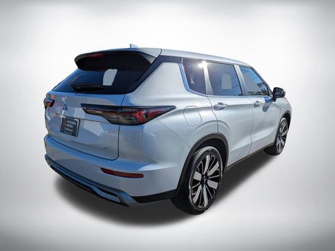 New 2026 Mitsubishi Outlander SE image 4