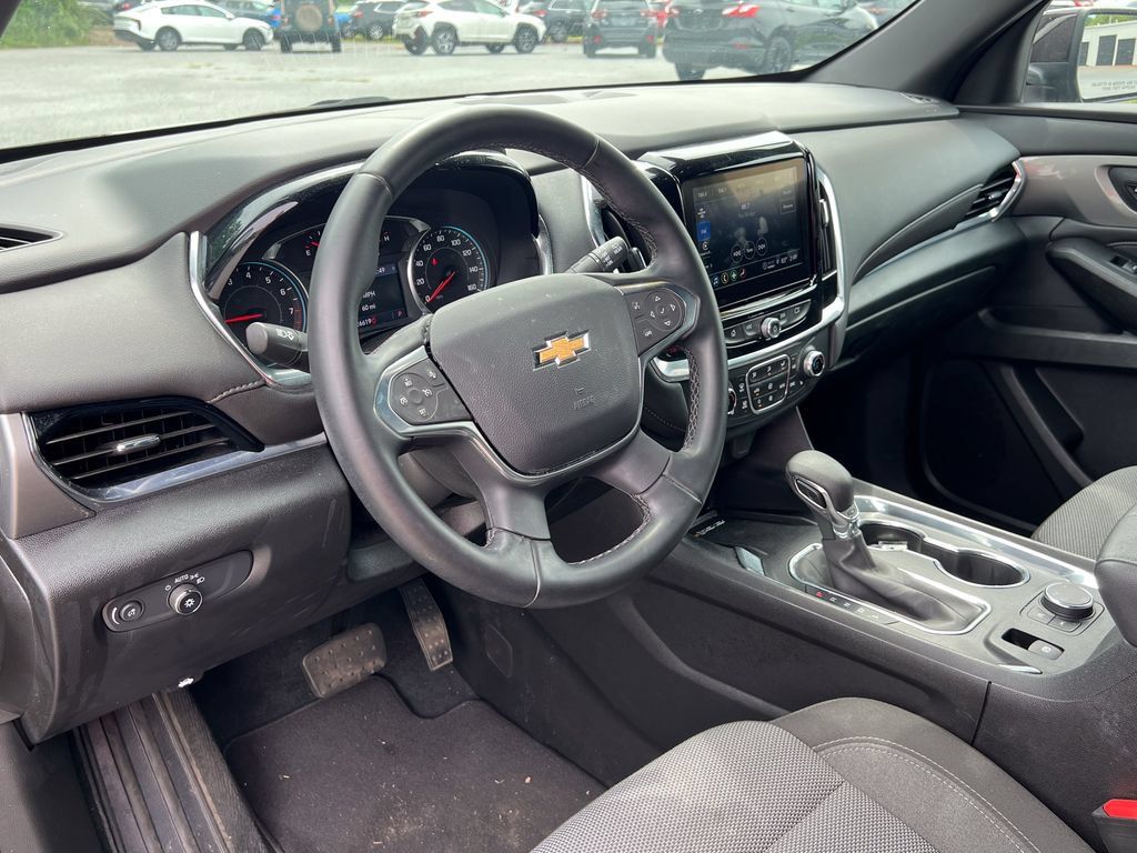 Used 2023 Chevrolet Traverse LT AWD/4WD image 31