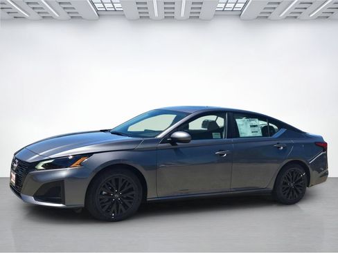 New 2026 Nissan Altima 2.5 SV w/ SV Special Edition Package FWD image 7