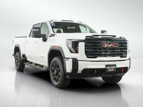 Used 2024 GMC Sierra 2500 AT4 w/ AT4 Preferred Package AWD/4WD image 8