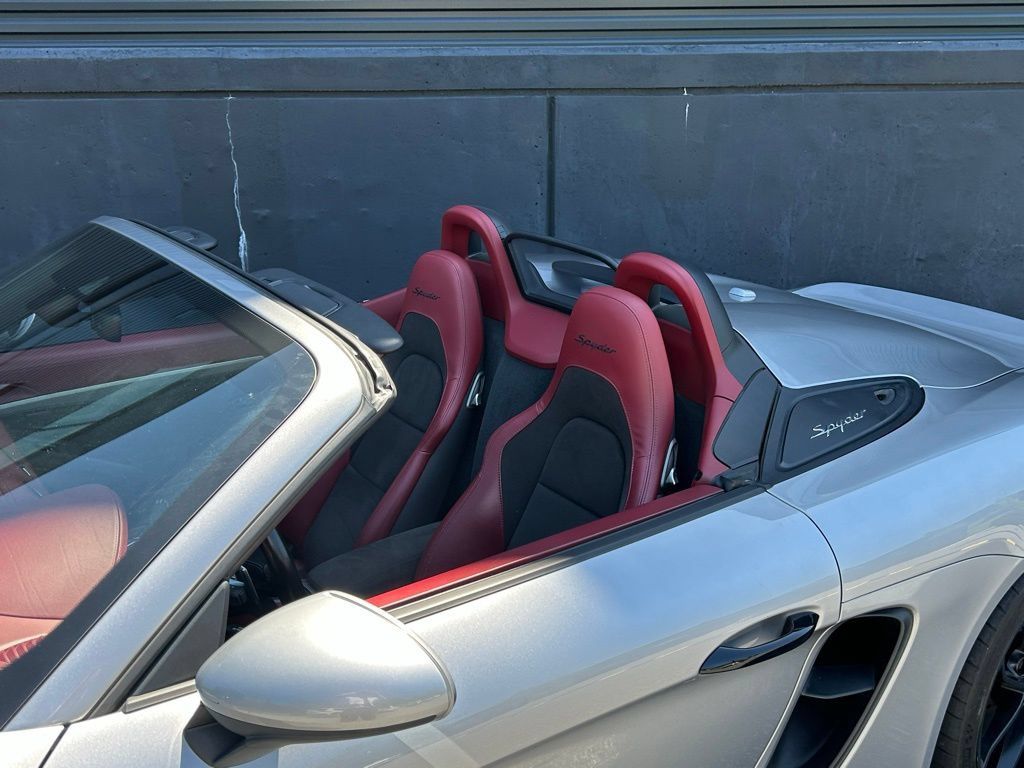 Certified 2021 Porsche 718 Boxster Spyder RWD image 12