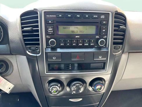 Used 2009 Kia Sorento LX image 14