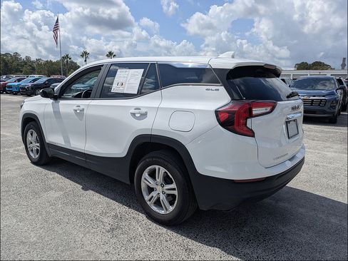 Used 2024 GMC Terrain SLE FWD image 5