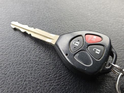 Used 2015 Toyota 4Runner SR5 image 38