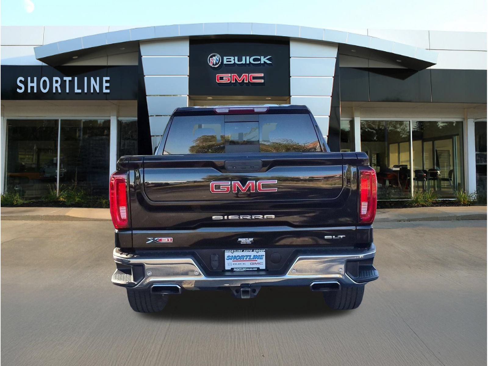 Used 2021 GMC Sierra 1500 SLT w/ SLT Premium Plus Package AWD/4WD image 4