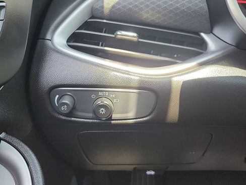 Used 2025 Chevrolet Malibu RS FWD image 14