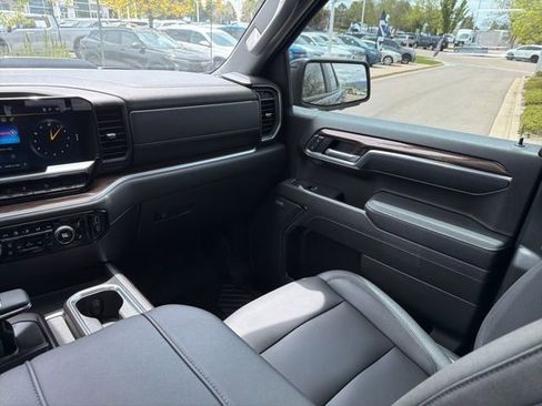 Used 2026 Chevrolet Silverado 1500 LT Trail Boss w/ LT Trail Boss Premium Package AWD/4WD image 21