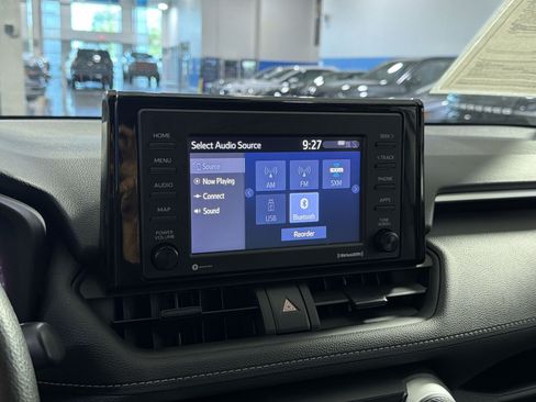 Used 2015 Toyota RAV4 XLE AWD/4WD image 34