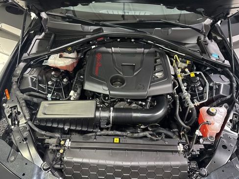 Used 2022 Alfa Romeo Giulia Veloce image 9