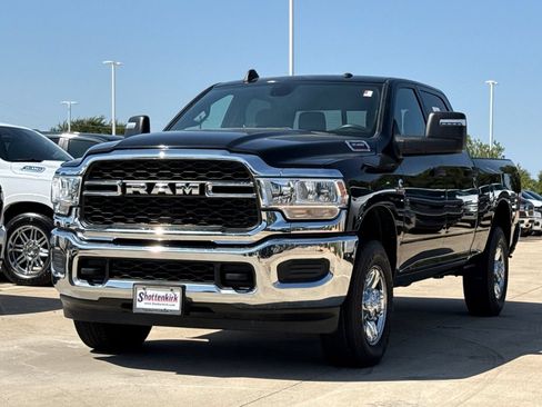 Used 2024 RAM 3500 Tradesman w/ Chrome Appearance Group AWD/4WD image 3