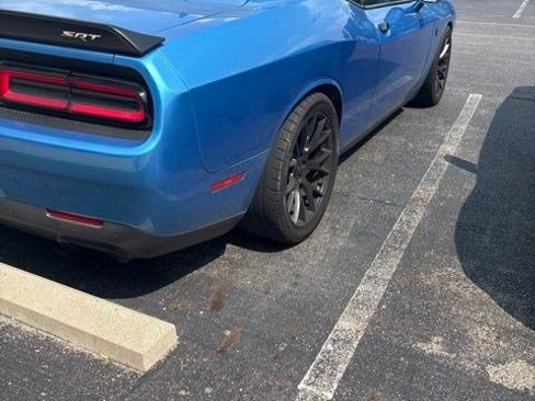 Used 2016 Dodge Challenger SRT Hellcat RWD image 13
