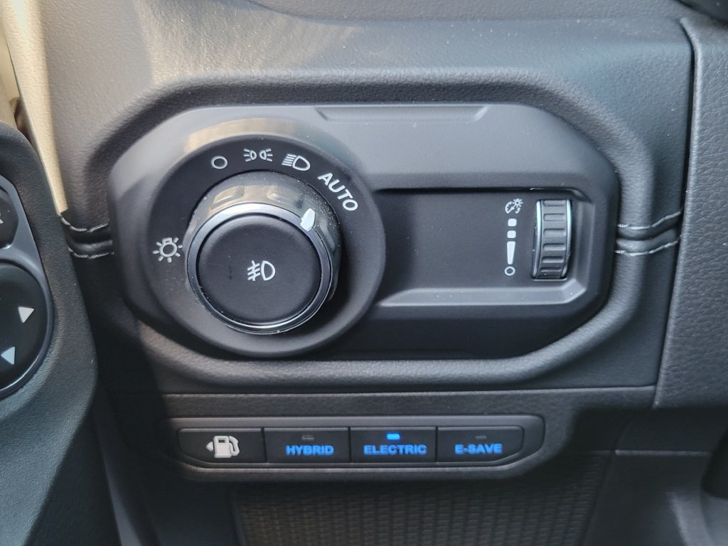 Used 2024 Jeep Wrangler High Altitude AWD/4WD image 12