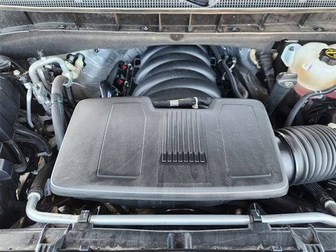 Certified 2025 Chevrolet Suburban Z71 w/ Z71 Off-Road Package image 31