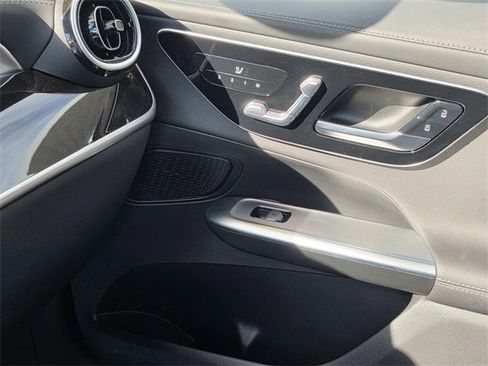 Certified 2025 Mercedes-Benz GLC 300 image 20