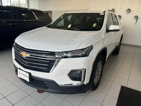 Used 2023 Chevrolet Traverse LT image 37