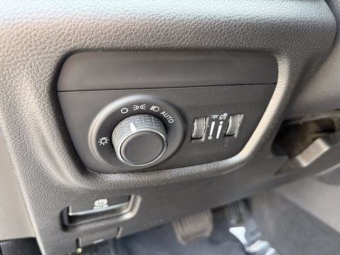 Used 2021 Jeep Grand Cherokee L Laredo AWD/4WD image 11