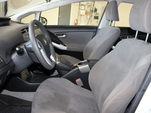Used 2015 Toyota Prius Two FWD image 23