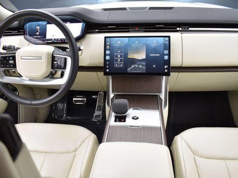Used 2024 Land Rover Range Rover SE AWD/4WD image 14