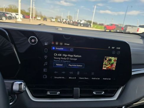 Used 2025 Chevrolet Equinox LT AWD/4WD image 28