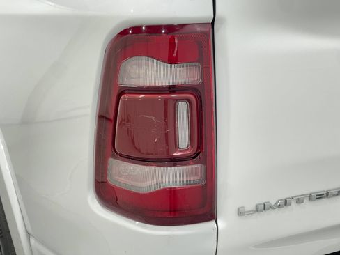 Used 2022 RAM 1500 Limited AWD/4WD image 33