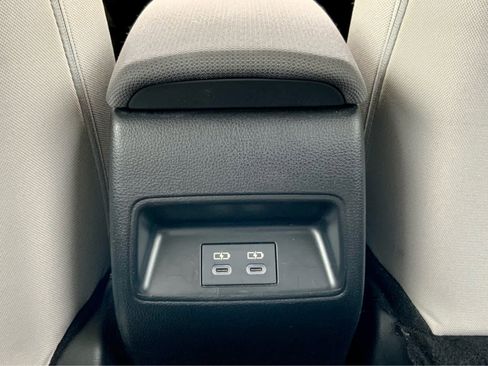 Used 2024 Toyota Corolla LE FWD image 44